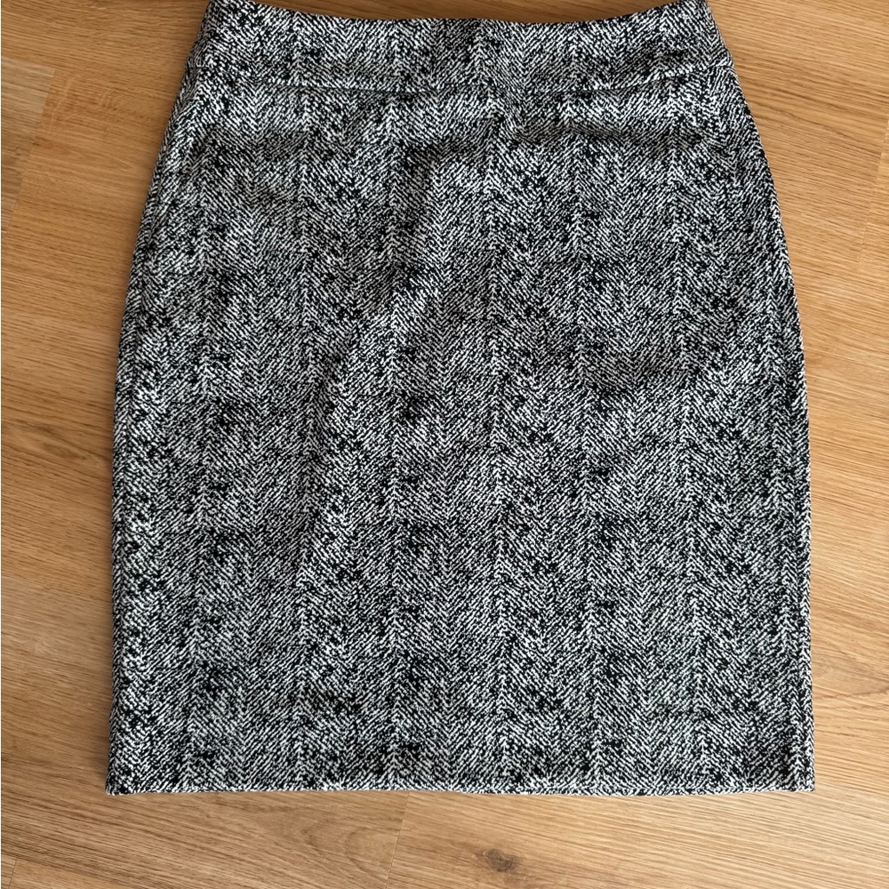 CAbi Black and White Herringbone Pencil Skirt